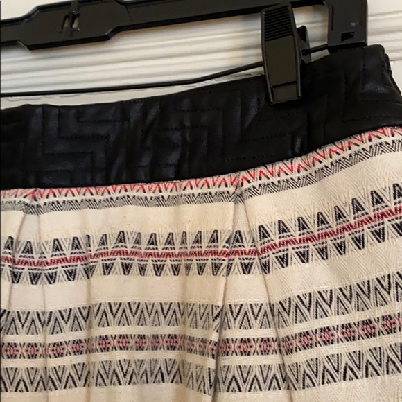 Zara Skirt - Picture 2 of 5